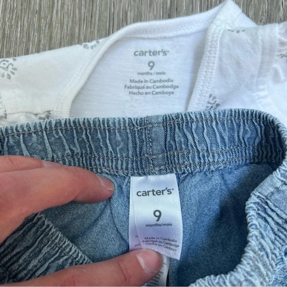 CARTERS 2PC SHORT SLEEVE SHIRT AND SHORTS OUTFIT 9MO